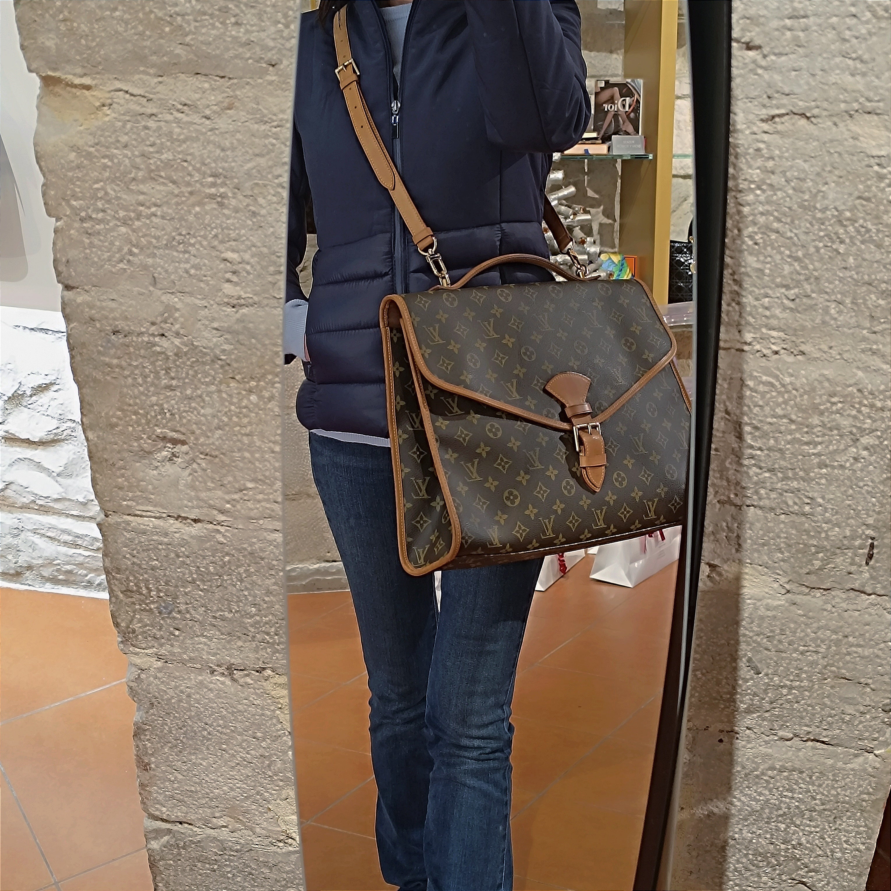 Louis Vuitton borsa a tracolla Beverly monogramma