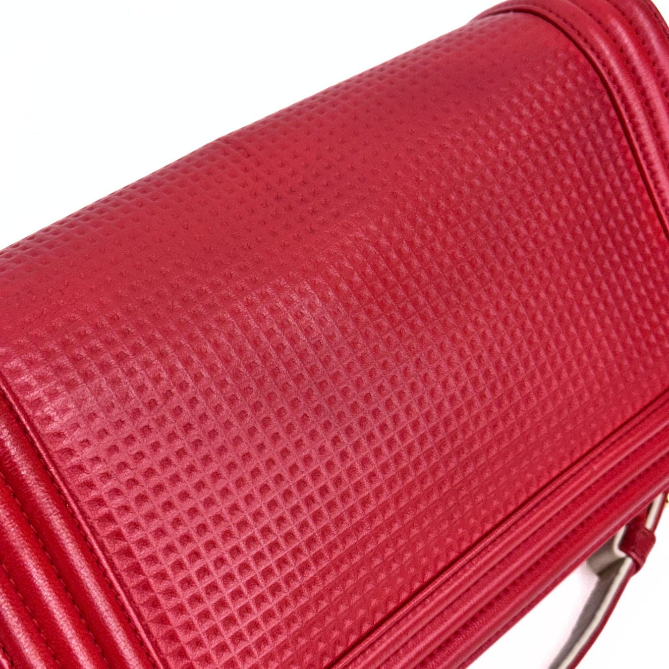 Chanel borsa a tracolla Boy 25 in pelle rossa
