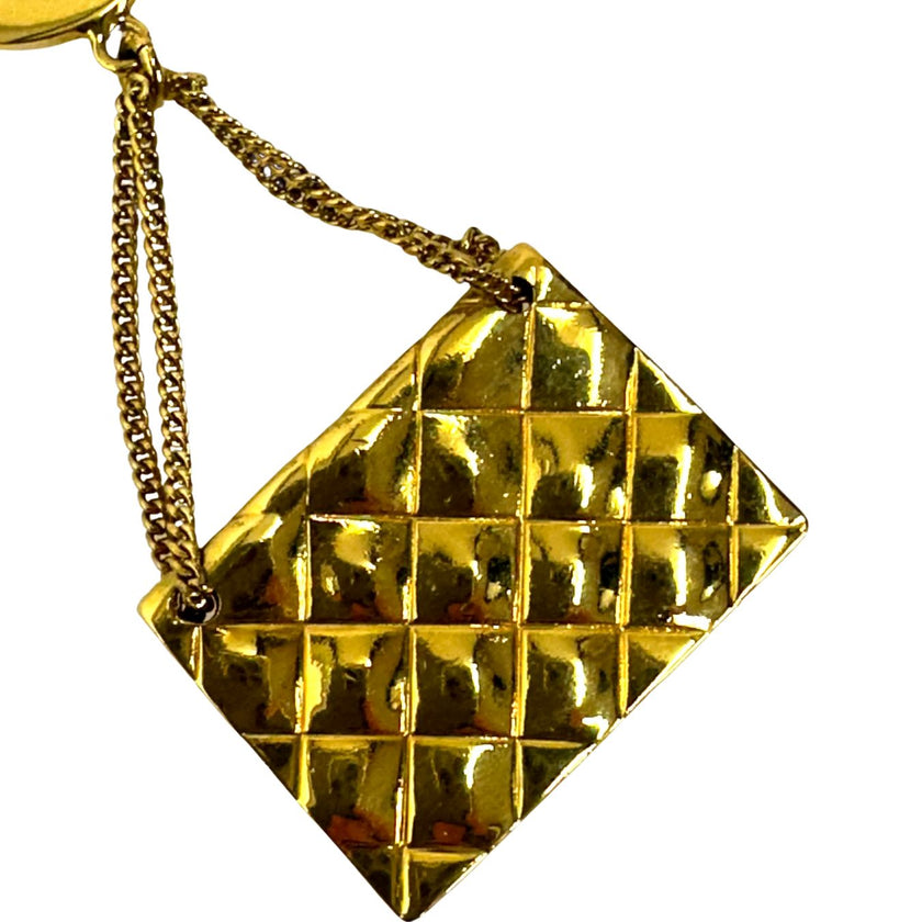 Chanel spilla Classic Flap placcato oro