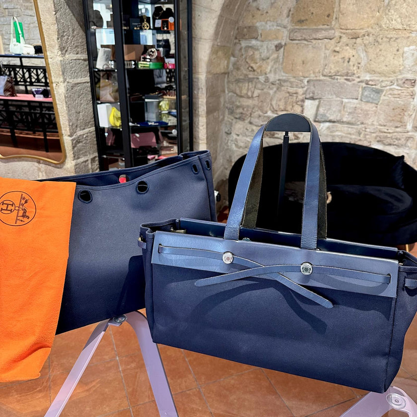 Borsa Hermès Herbag Zip MM in Tela Blu Navy e Pelle – Completa di Dustbag