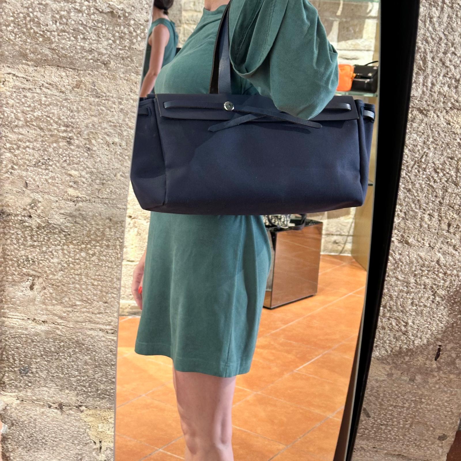 Borsa Hermès Herbag Zip MM in Tela Blu Navy e Pelle – Completa di Dustbag