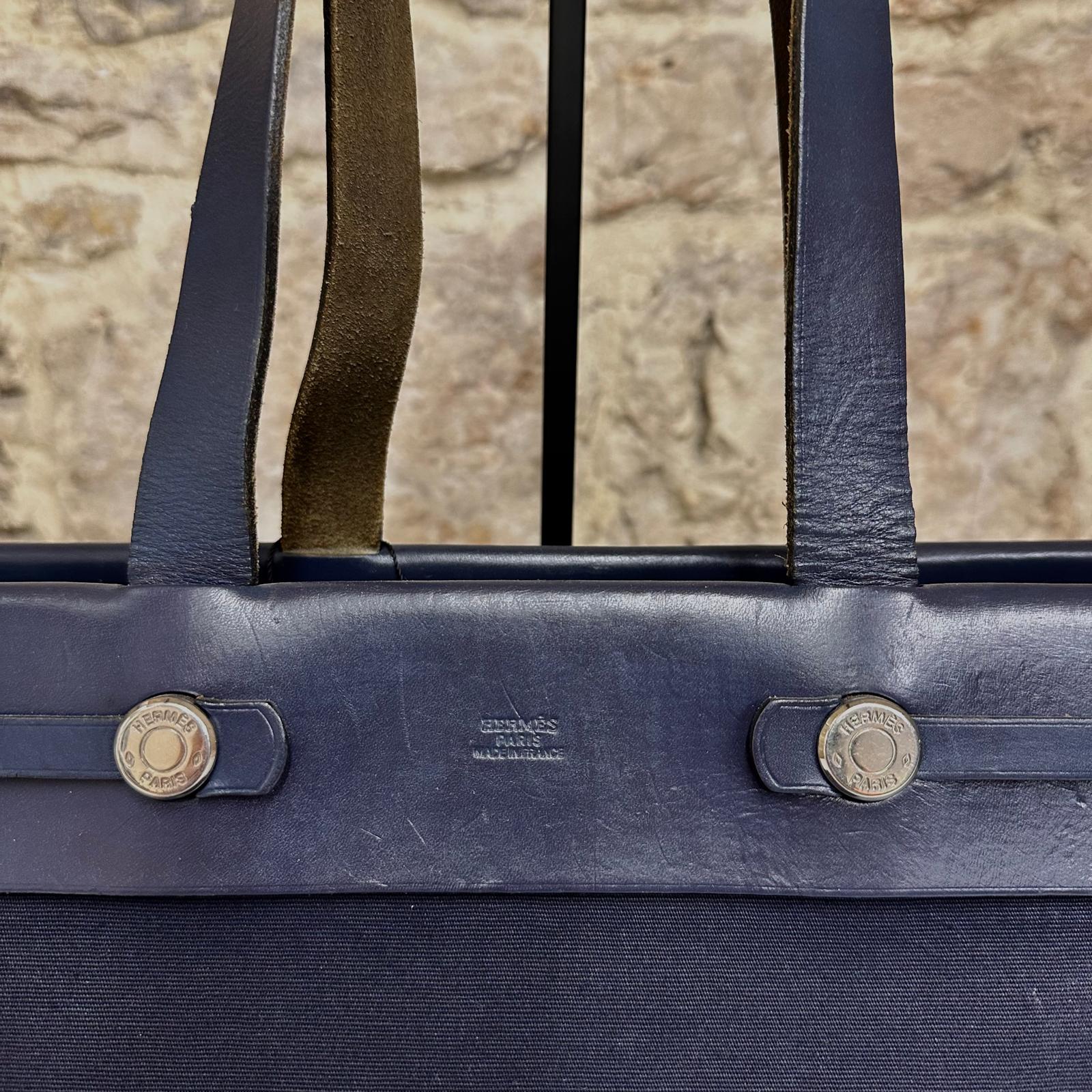 Borsa Hermès Herbag Zip MM in Tela Blu Navy e Pelle – Completa di Dustbag