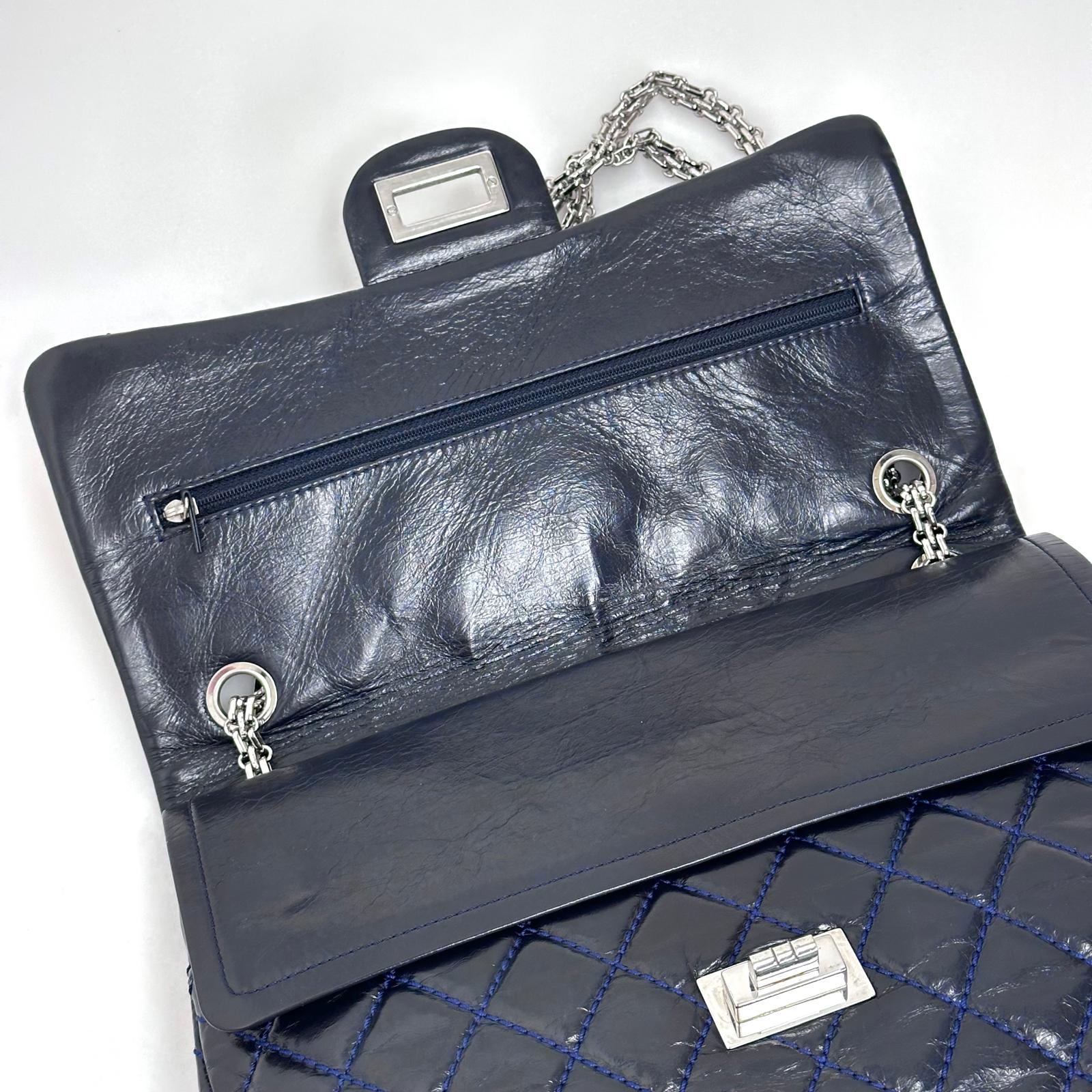 Chanel Borsa Reissue 2.55 mis. 30 in Pelle Blu Navy con Hardware Argentato