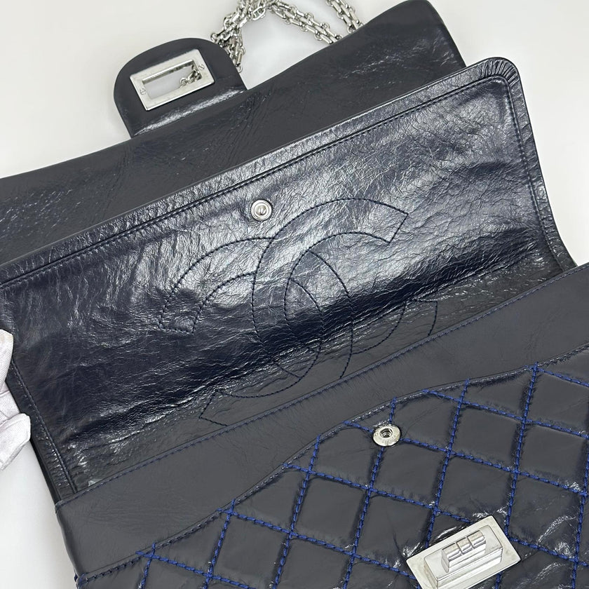 Chanel Borsa Reissue 2.55 mis. 30 in Pelle Blu Navy con Hardware Argentato
