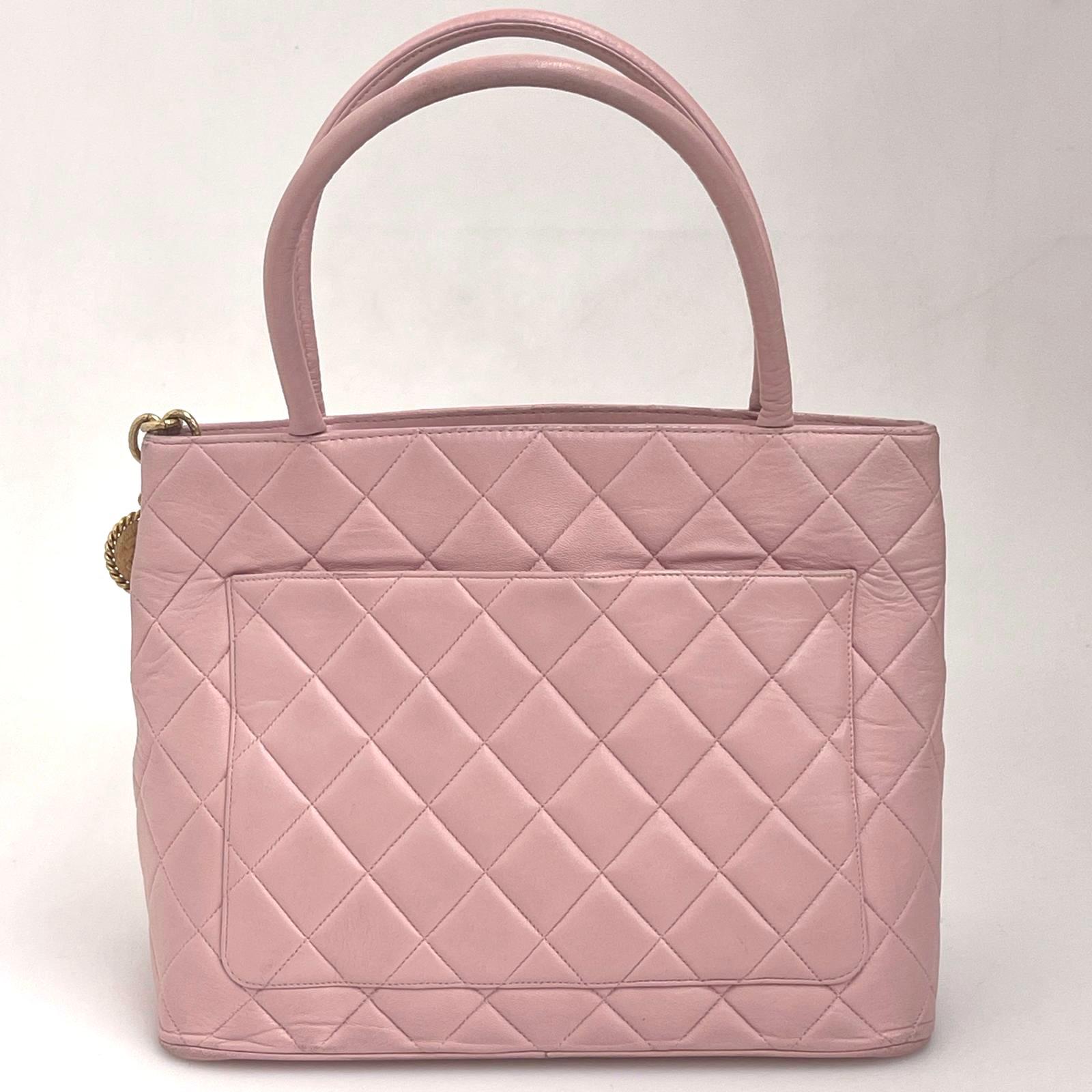 Chanel Borsa Vintage a Mano Medaillon in Pelle di Agnello Rosa