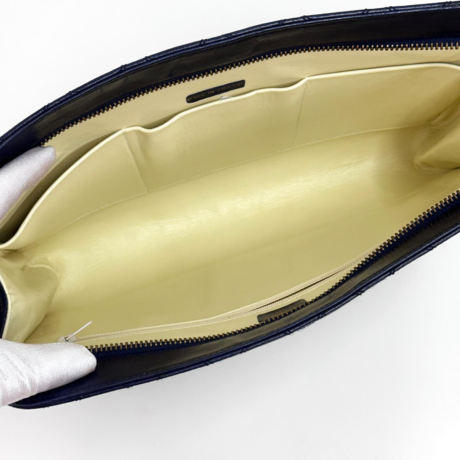 Chanel Pochette Vintage in Pelle Trapuntata Blu Navy