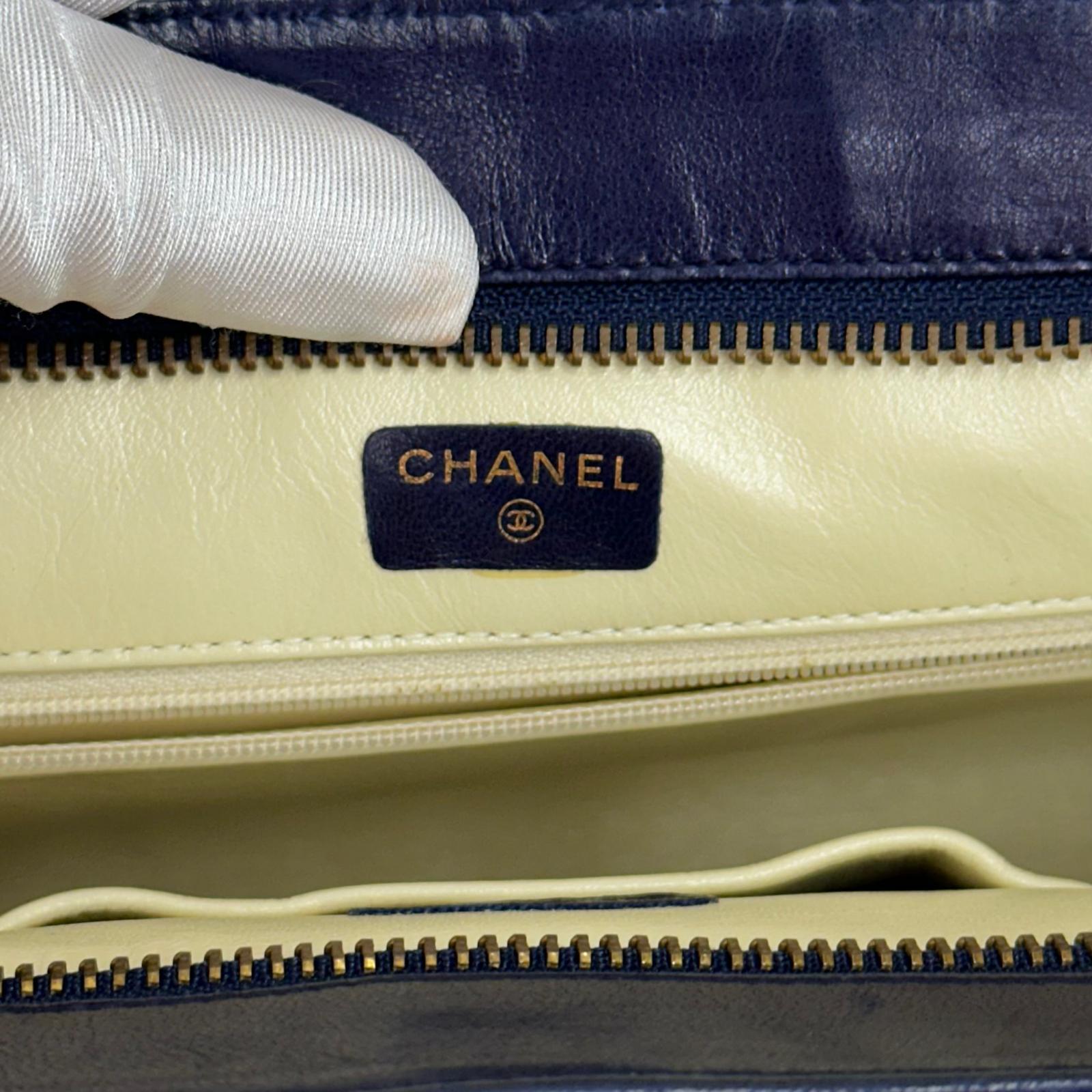 Chanel Pochette Vintage in Pelle Trapuntata Blu Navy