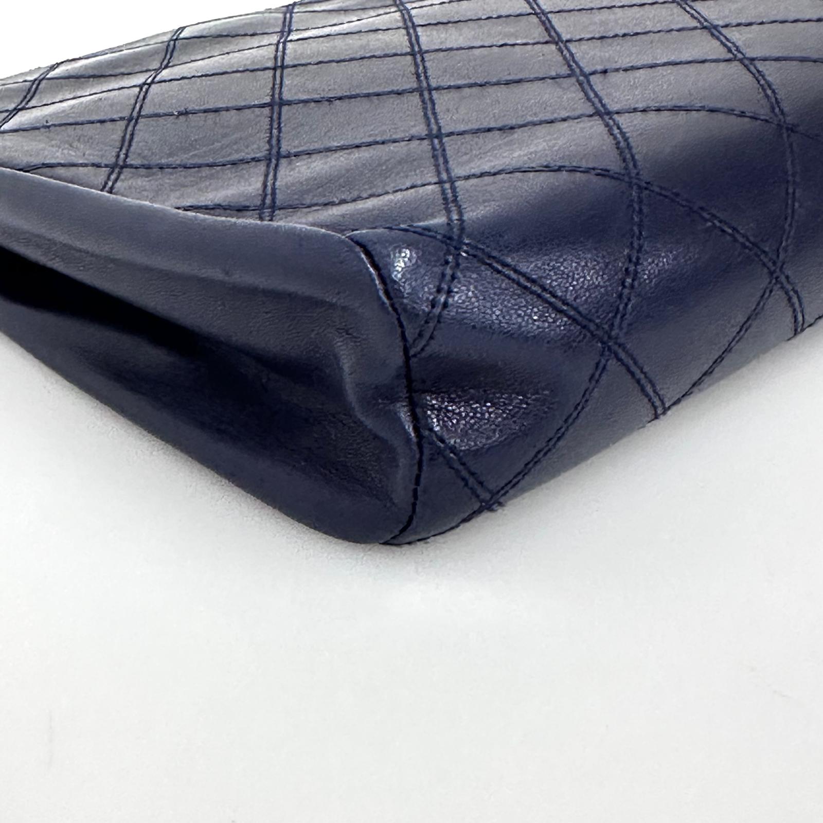Chanel Pochette Vintage in Pelle Trapuntata Blu Navy