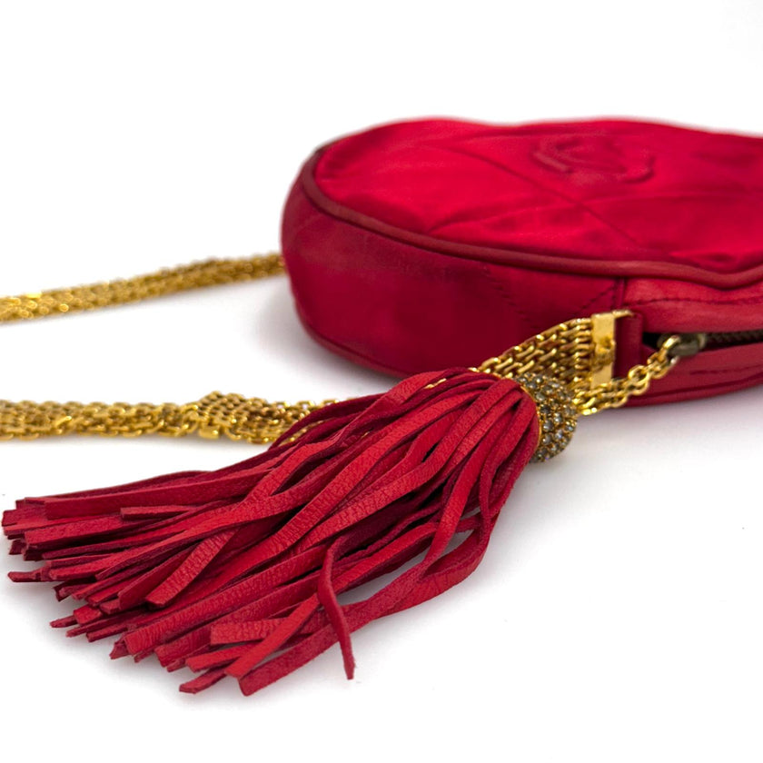 Chanel Vintage Round Tassel Borsa in Raso Rosso Trapuntato con Catena Oro e Strass