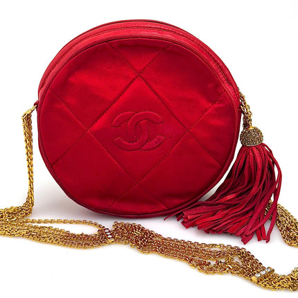 Chanel Vintage Round Tassel Borsa in Raso Rosso Trapuntato con Catena Oro e Strass