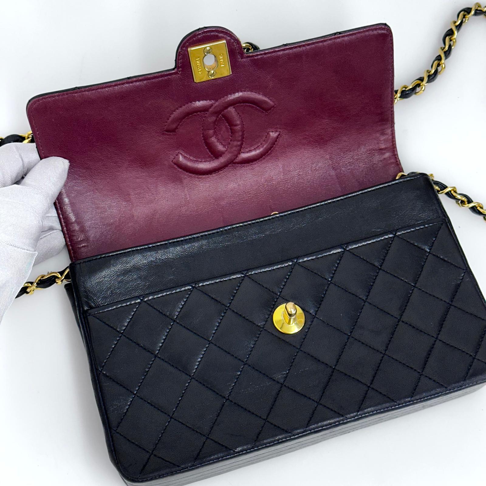 Chanel Vintage Single Flap in Pelle Nera con Hardware Dorato