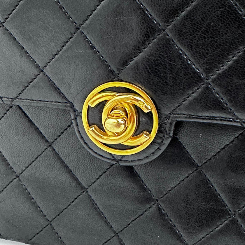 Chanel Vintage Single Flap in Pelle Nera con Hardware Dorato