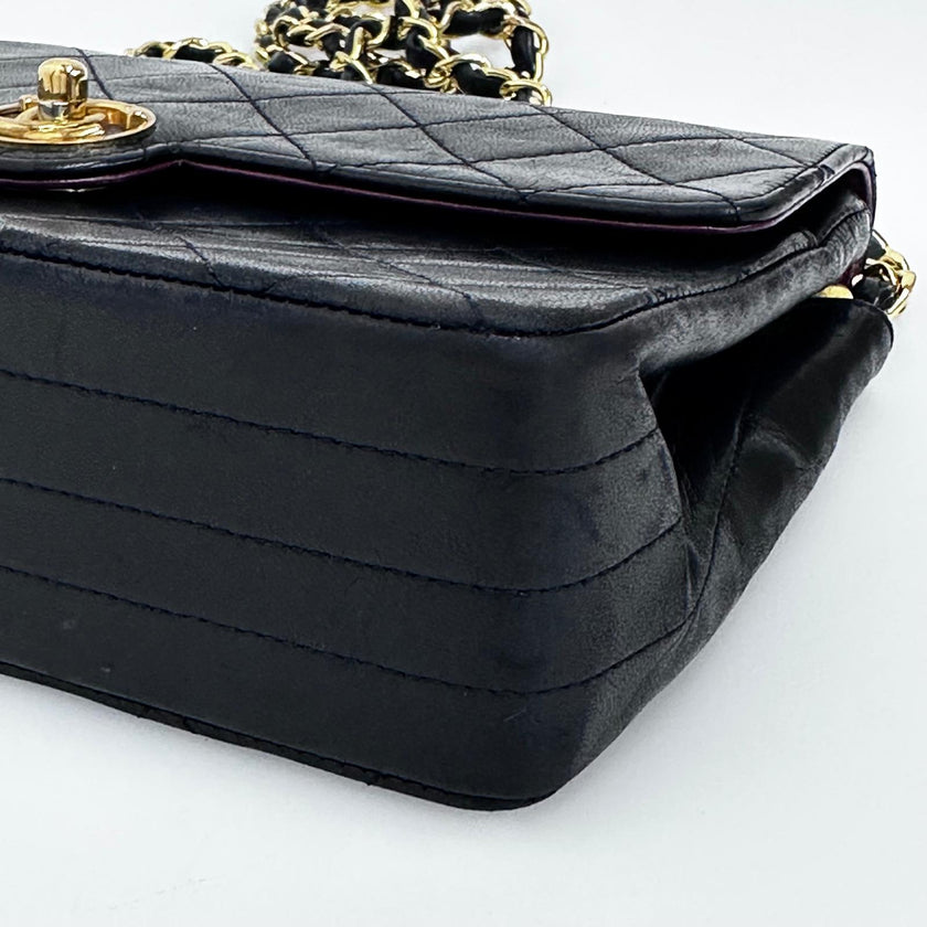 Chanel Vintage Single Flap in Pelle Nera con Hardware Dorato