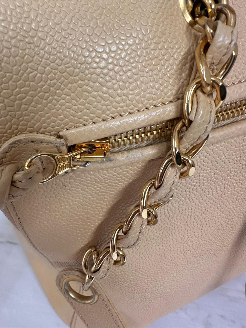Chanel Maxi Borsa a Spalla Anni ’90 in Pelle Caviar Beige