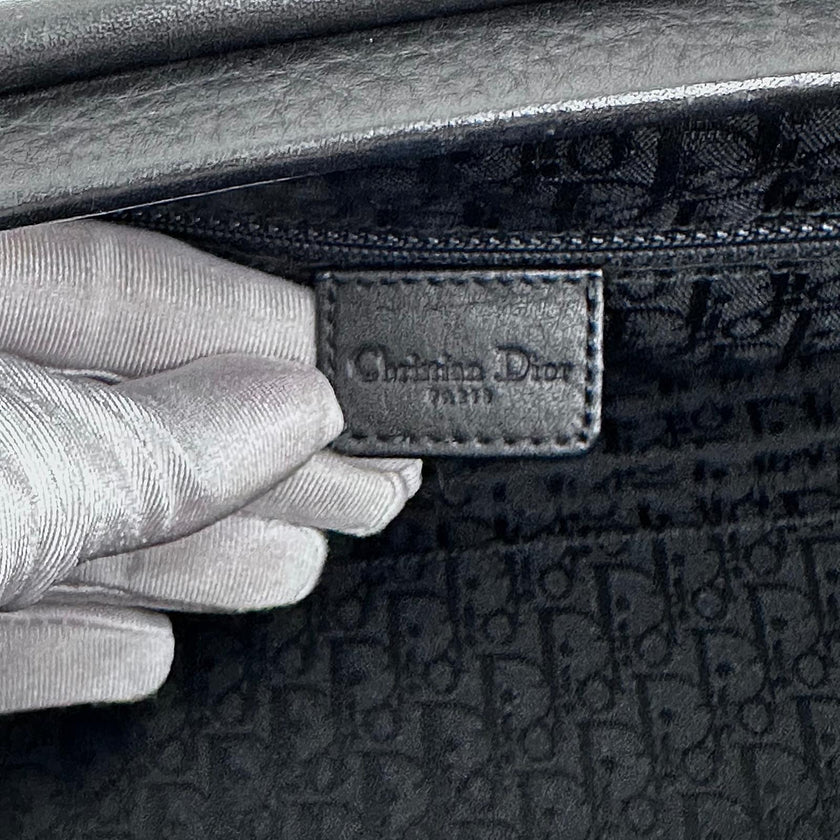 Dior Gaucho Bowling Bag in pelle nera con fibbia e charm CD