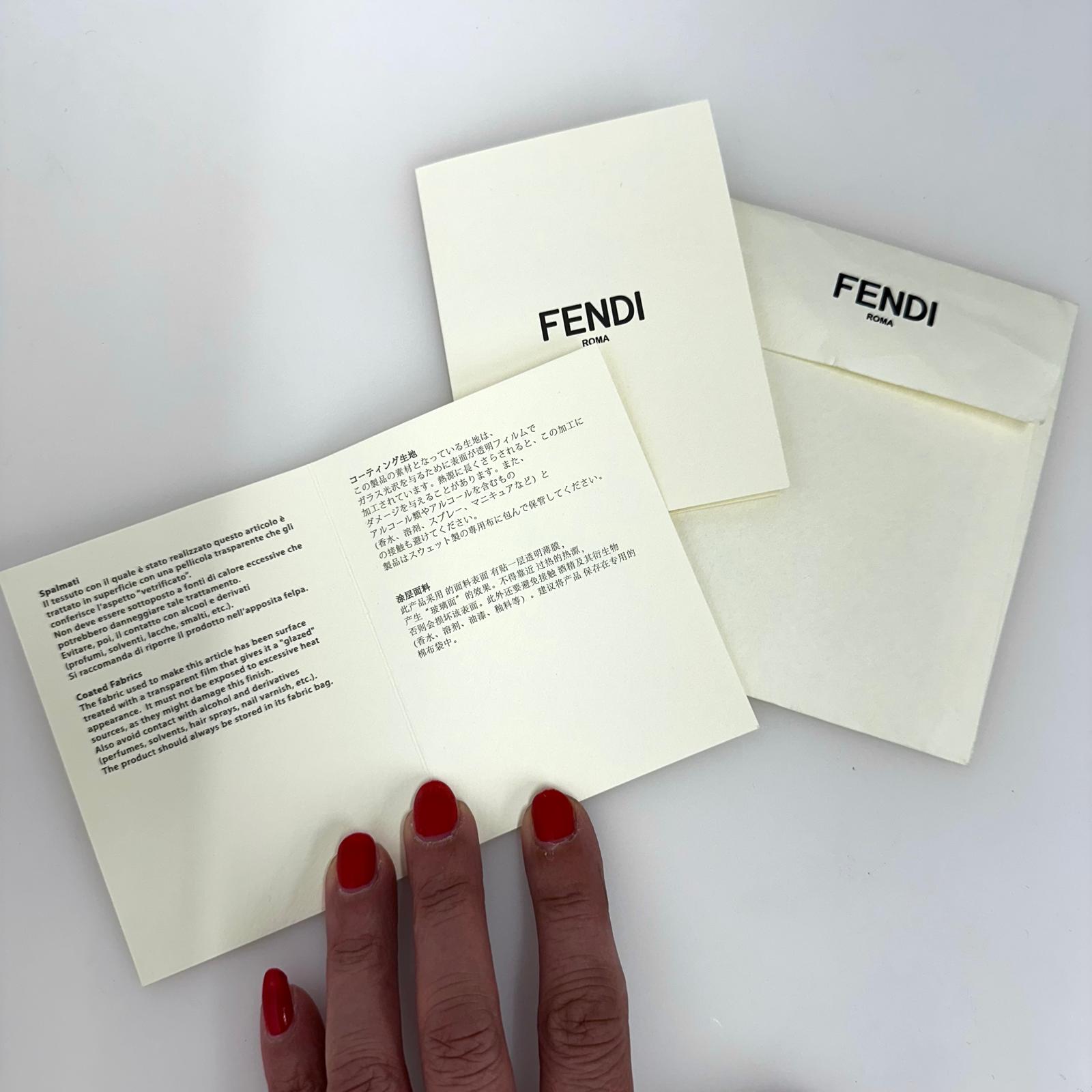 Fendi Peekaboo Regular in Pelle Sfumata Lilla con Finiture Silver