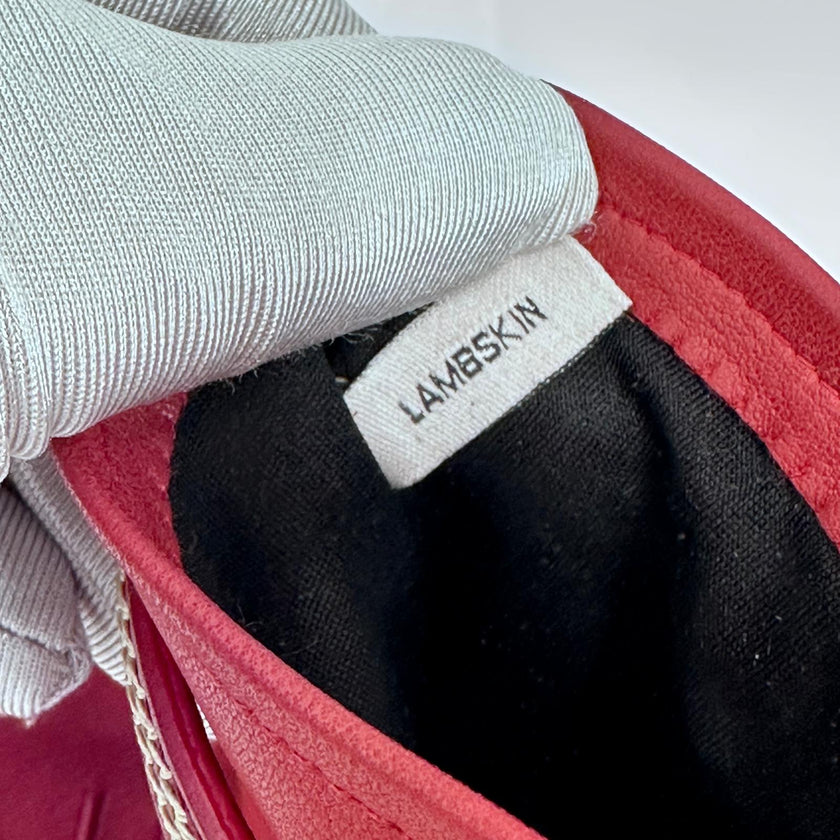 Guanti Christian Dior in pelle rossa con logo CD