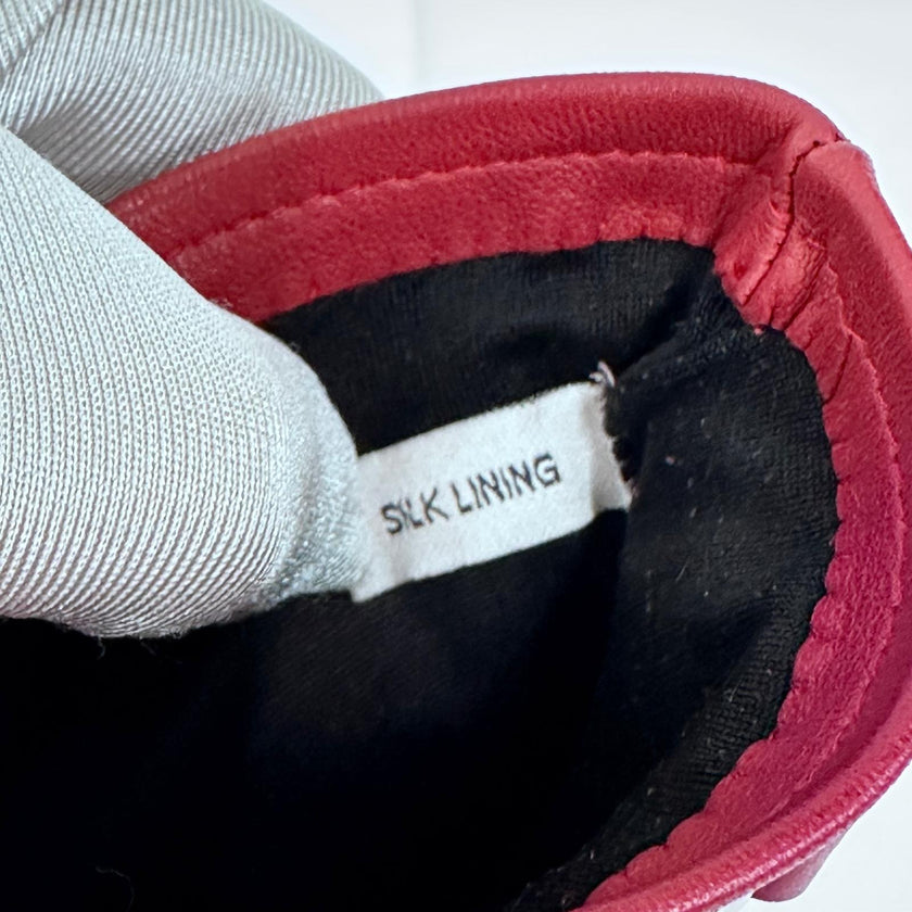 Guanti Christian Dior in pelle rossa con logo CD