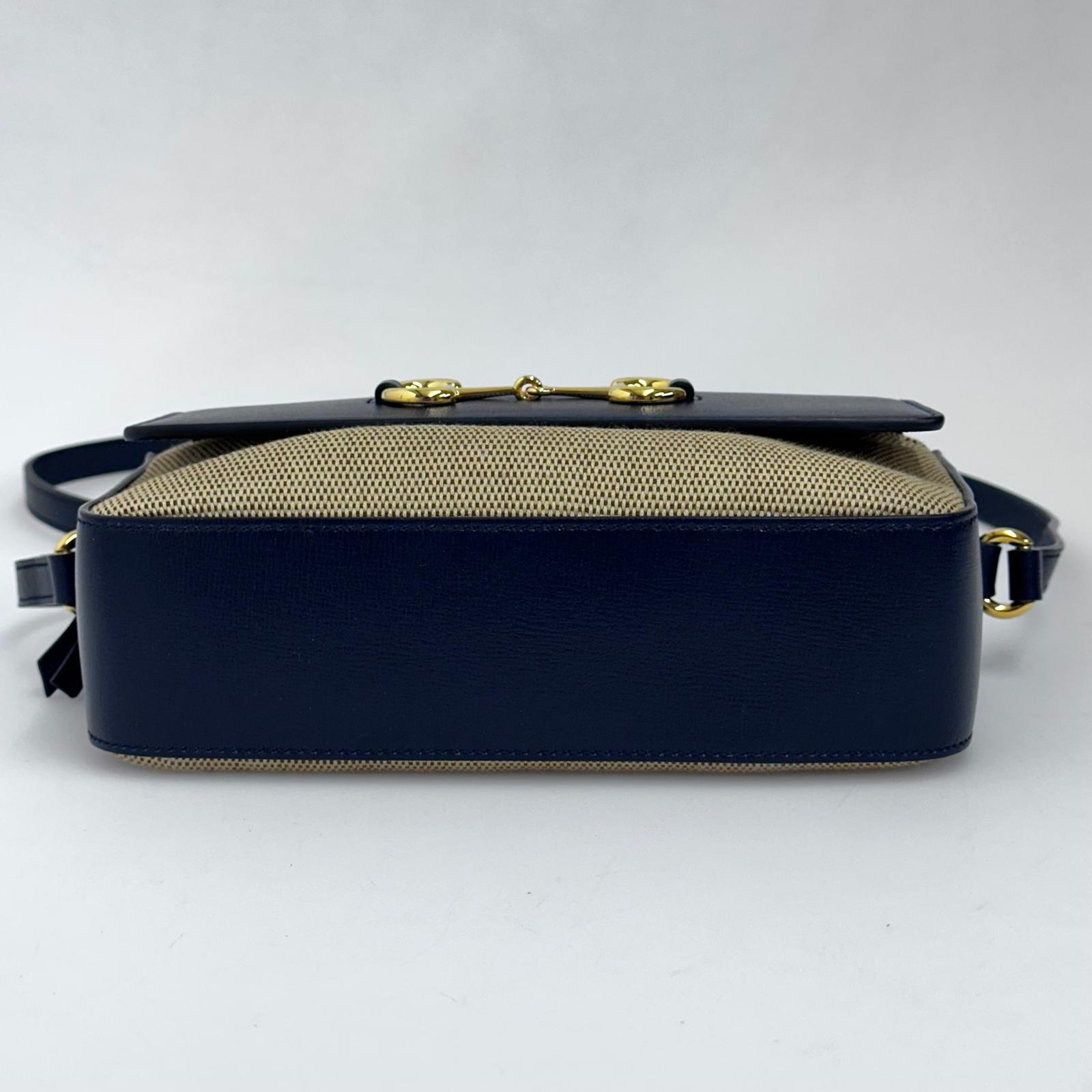 Gucci 1955 Horsebit Camera Bag a Tracolla in Canvas Beige e Pelle Blu