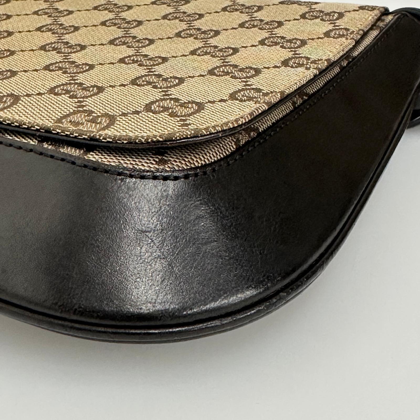 Gucci Borsa Hobo GG Supreme con Catena Oversize in Resina