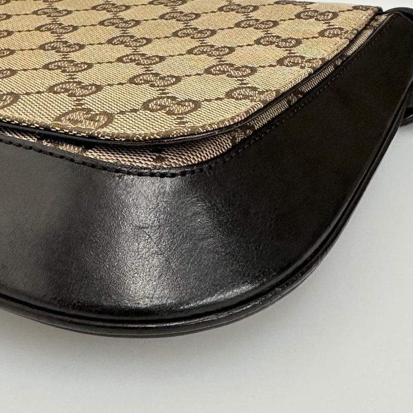 Gucci Borsa Hobo GG Supreme con Catena Oversize in Resina