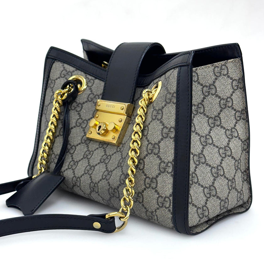 Gucci Borsa Padlock GG Supreme con finiture nere