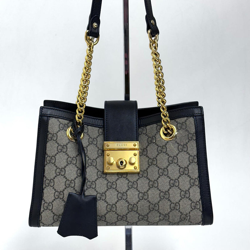 Gucci Borsa Padlock GG Supreme con finiture nere