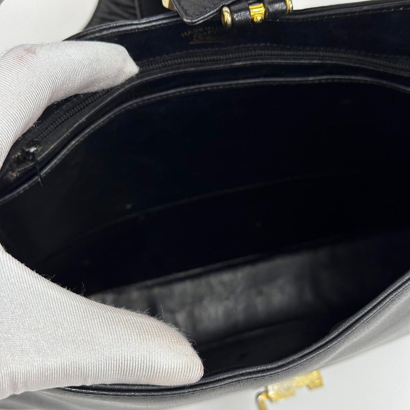 Gucci Borsa Vintage a Spalla in Pelle Nera con Fascia Web