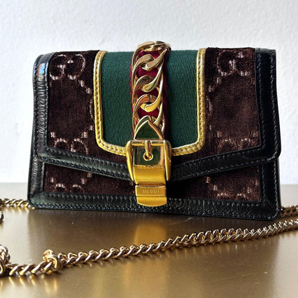 Gucci Sylvie Mini Bag in Velluto GG