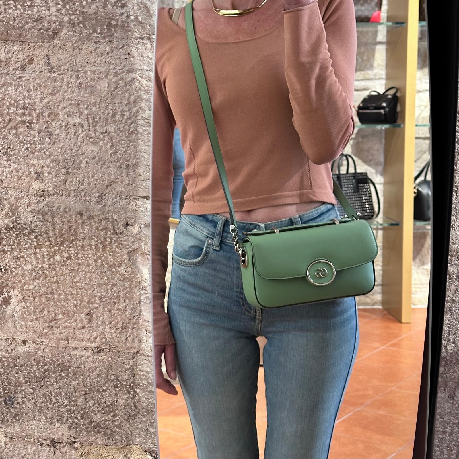 Gucci Borsa a Tracolla Blondie Mini in Pelle Verde Pastello