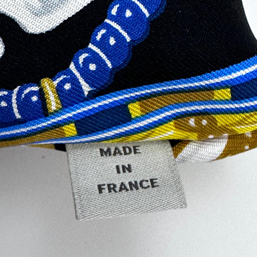 Hermès Tote Bag in Twill di Seta “Les Plumes” Multicolor – Mai Usata