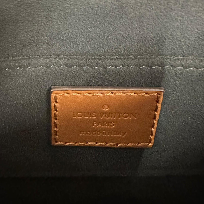 Louis Vuitton Borsa a tracolla Dauphine Mini Monogram Reverse