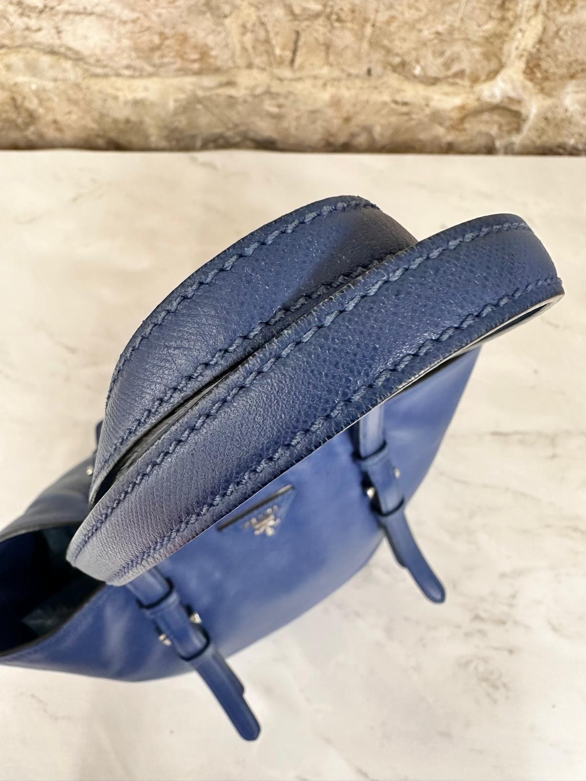 Prada Borsa Shopping Tote in Saffiano Blu