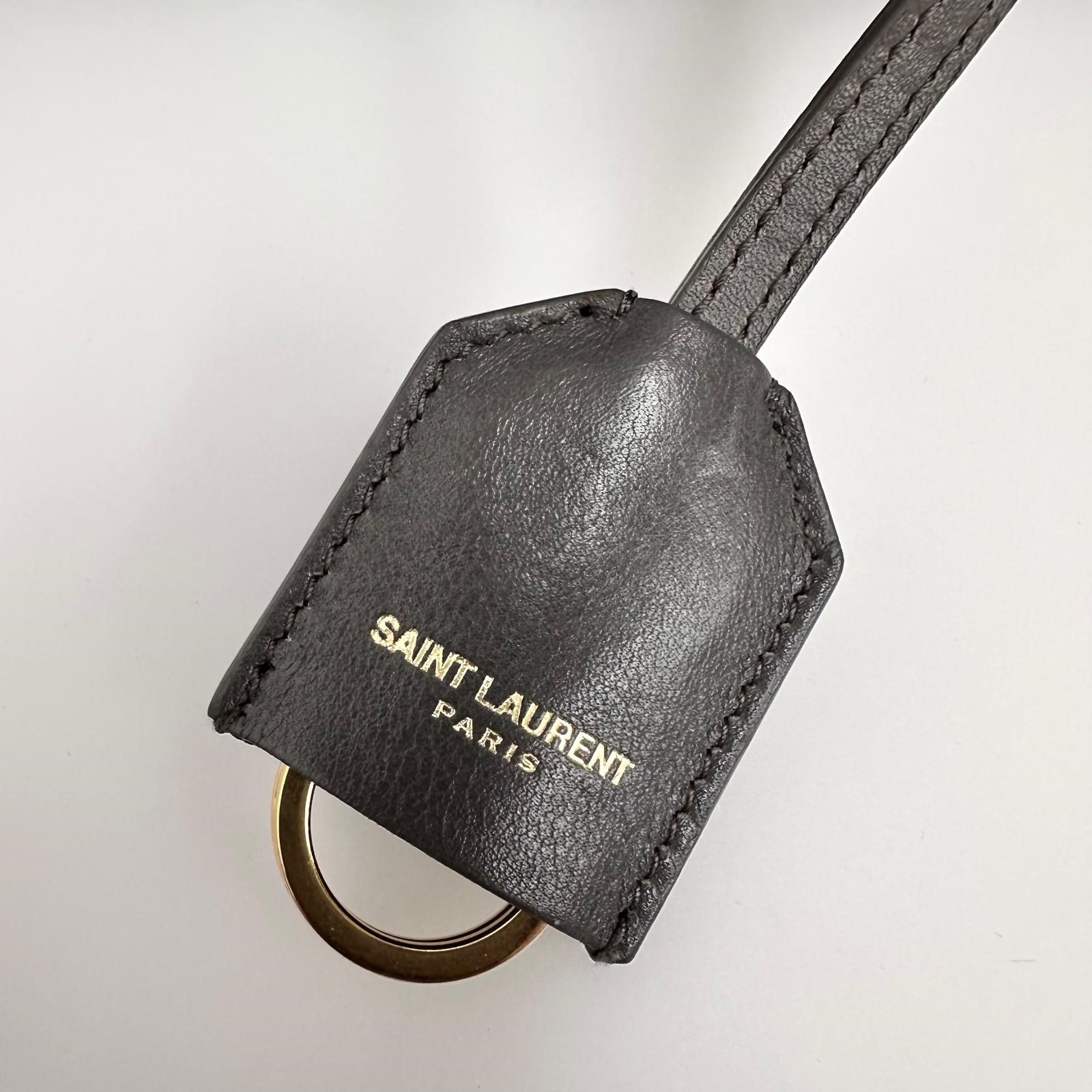 Saint Laurent Borsa Cabas Chyc Medium in pelle grigia