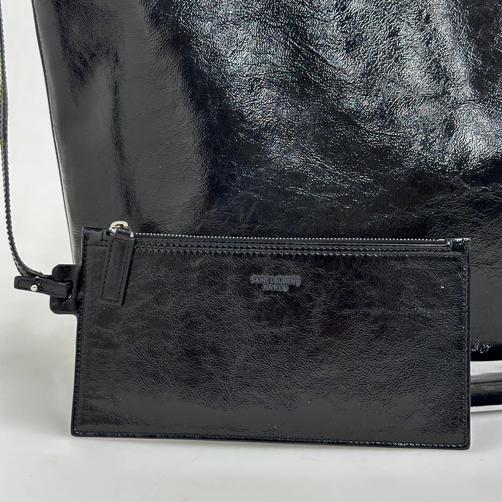 Saint Laurent Borsa a Spalla Shopping Tote in Pelle Verniciata Nera