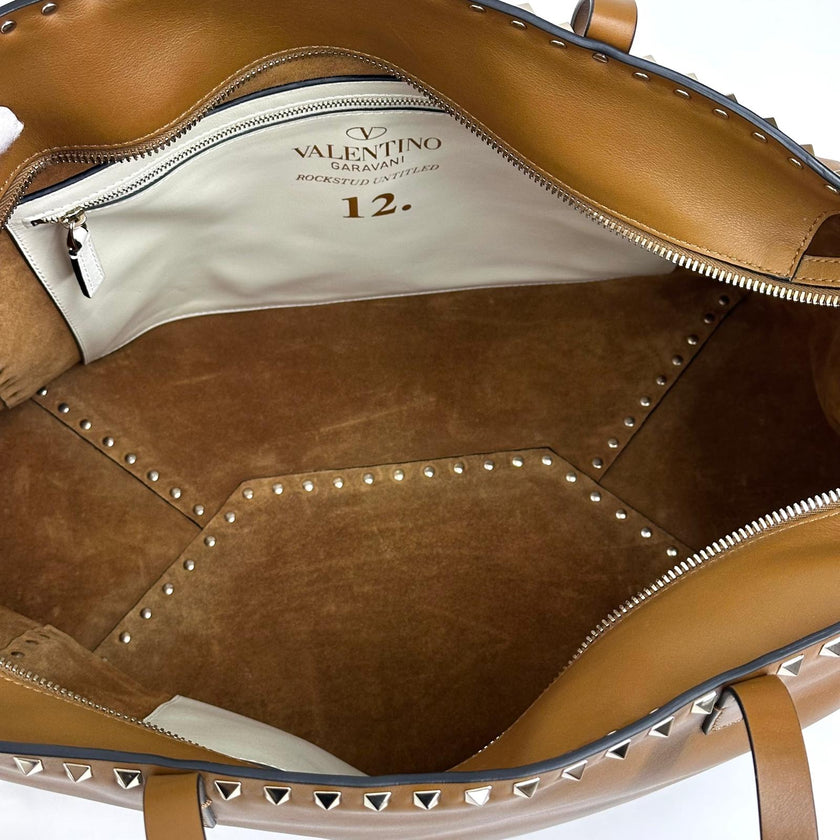Valentino Rockstud Shopping Bag in Pelle Biscotto con Borchie