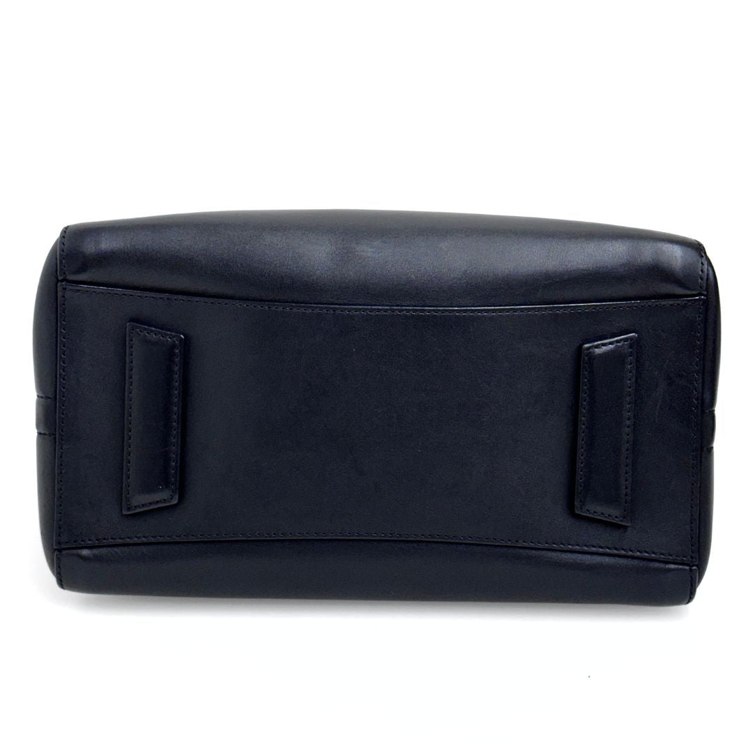Givenchy borsa a spalla Antigona piccola in pelle nera