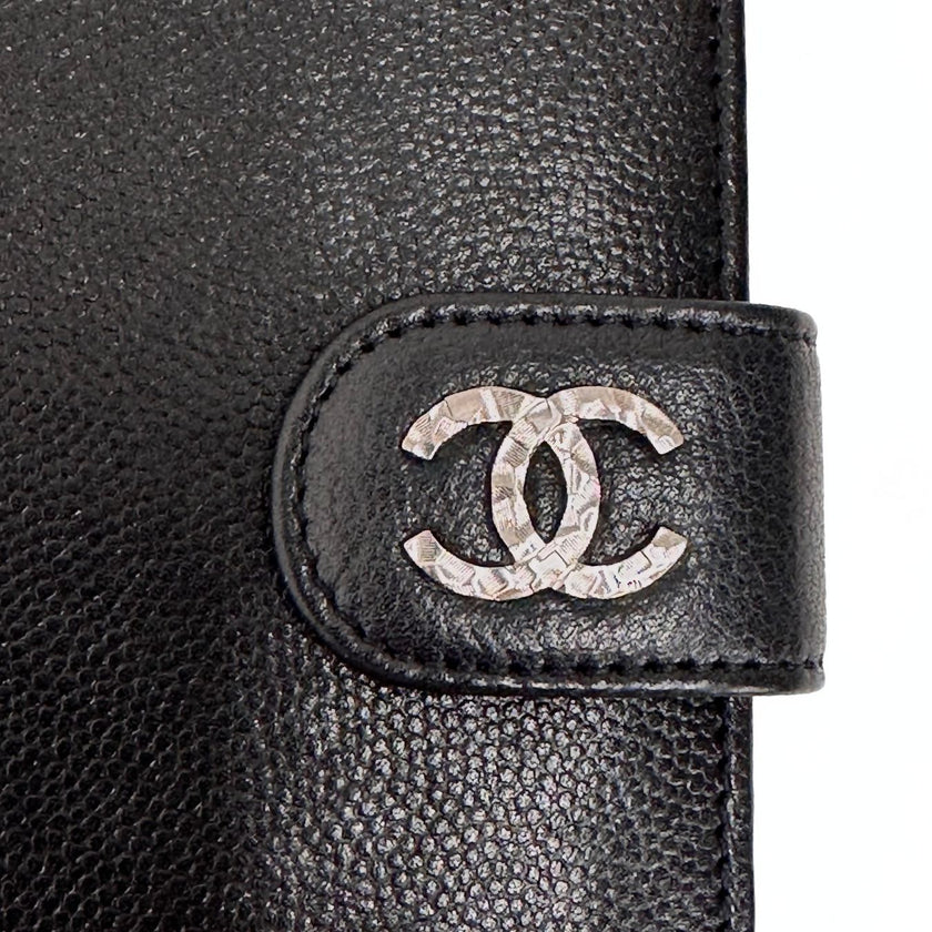 Chanel portafoglio in pelle nera Caviar