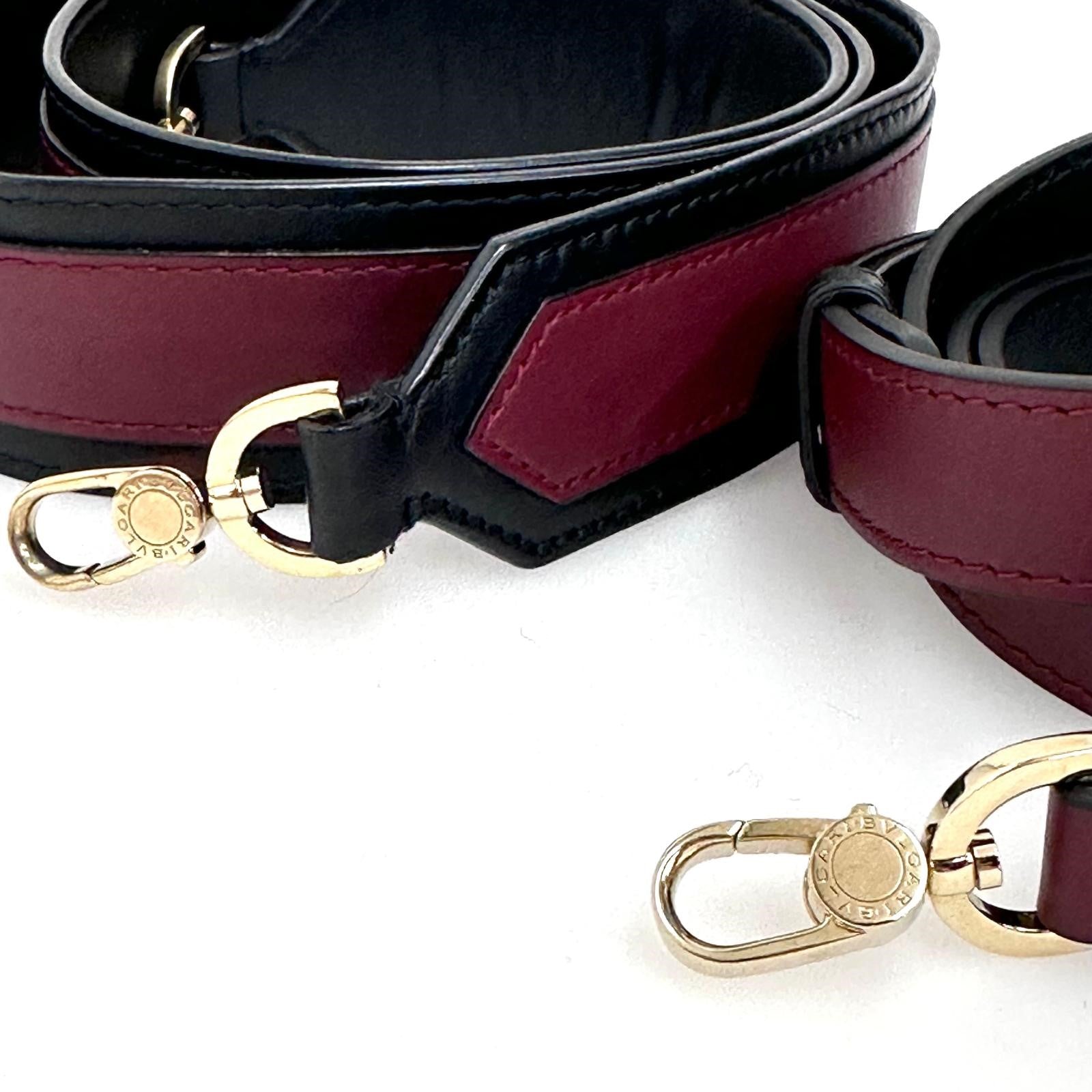Borsa Bvlgari a mano Serpenti Forever in pelle bordeaux