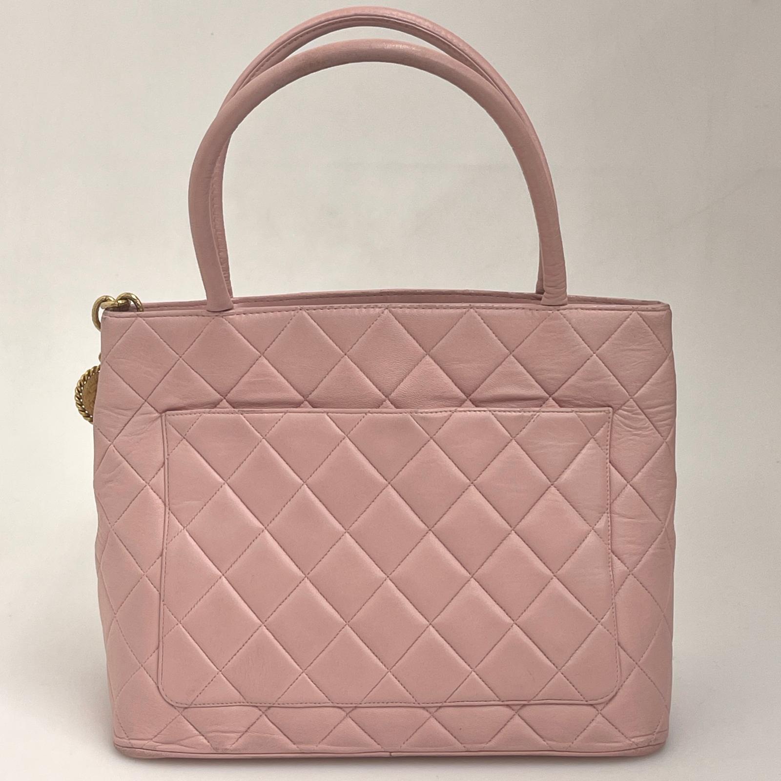 Borsa Chanel Medallion in Pelle Liscia Rosa