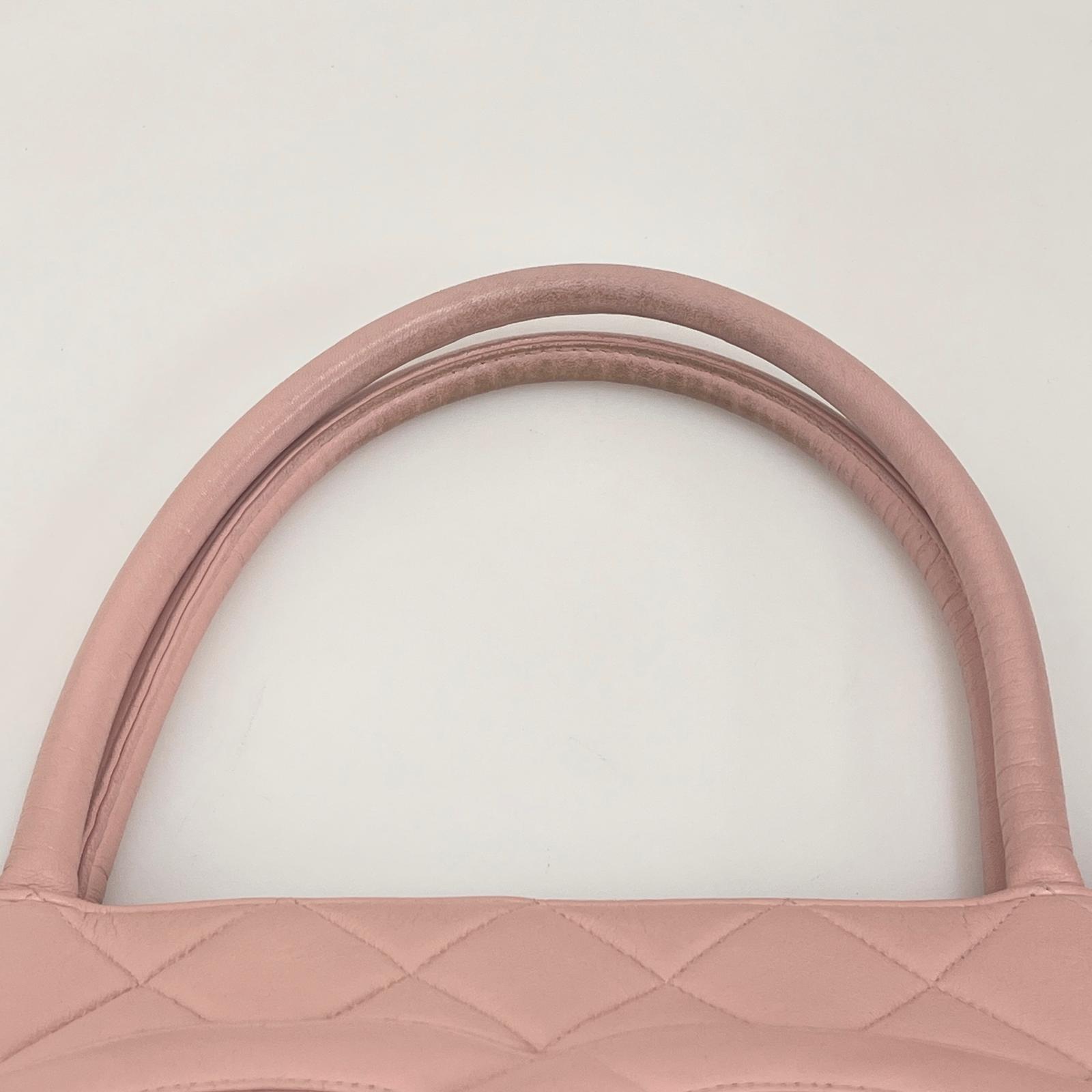 Borsa Chanel Medallion in Pelle Liscia Rosa