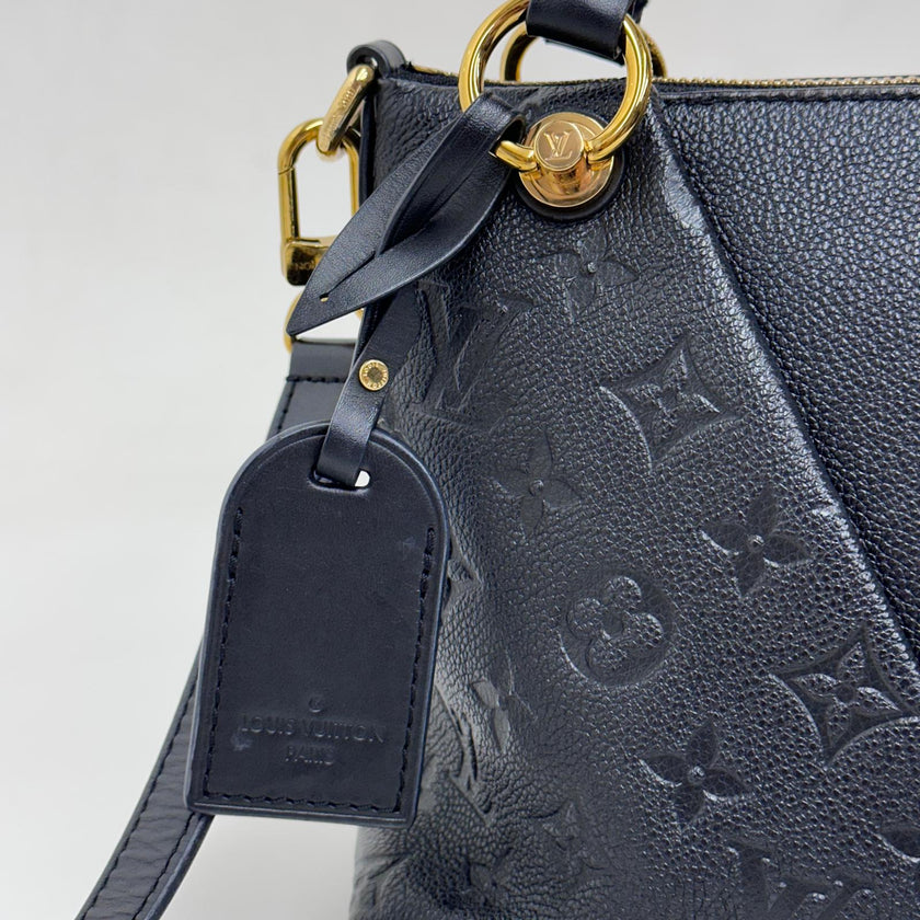 Borsa Louis Vuitton V Tote BB in pelle Monogram Empreinte nera
