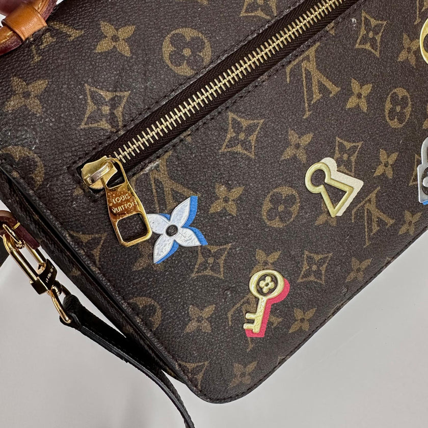 Borsa Louis Vuitton a tracolla Pochette Métis Monogram Stickers