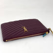 Borsa Pochette Saint Laurent Cassandre Wristlet in Pelle Matelassé Bordeaux