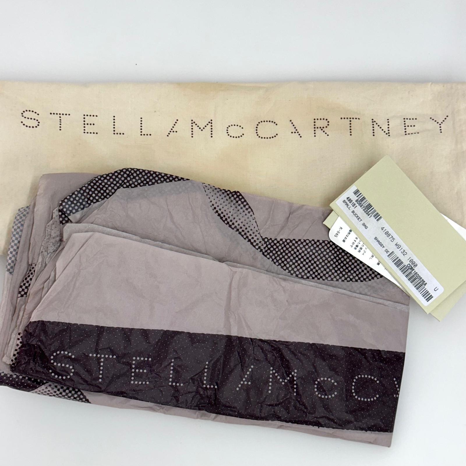Borsa Stella McCartney Falabella Bucket Mini Shaggy Deer nera