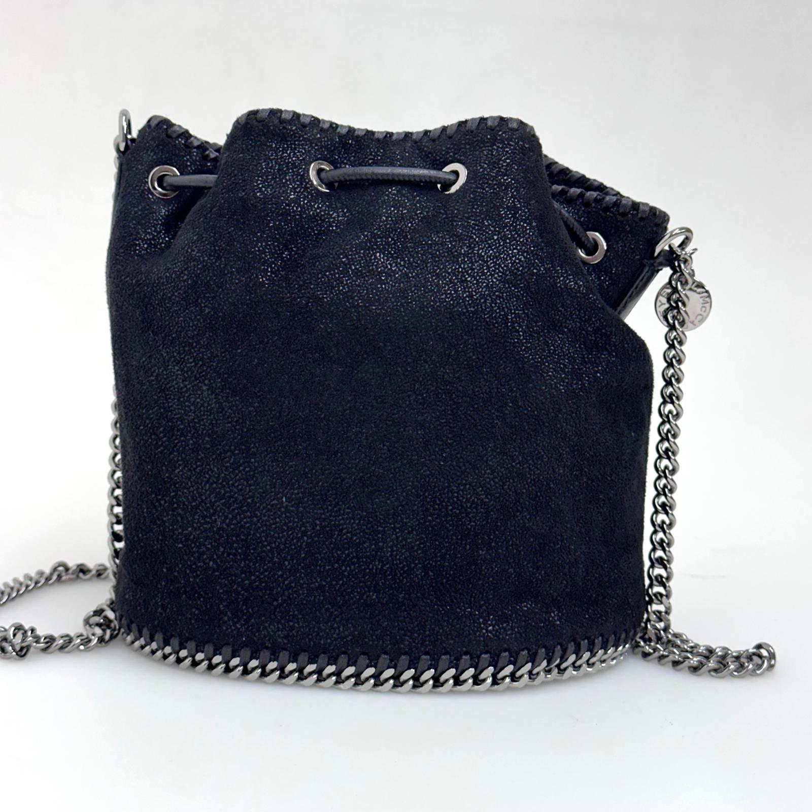 Borsa Stella McCartney Falabella Bucket Mini Shaggy Deer nera