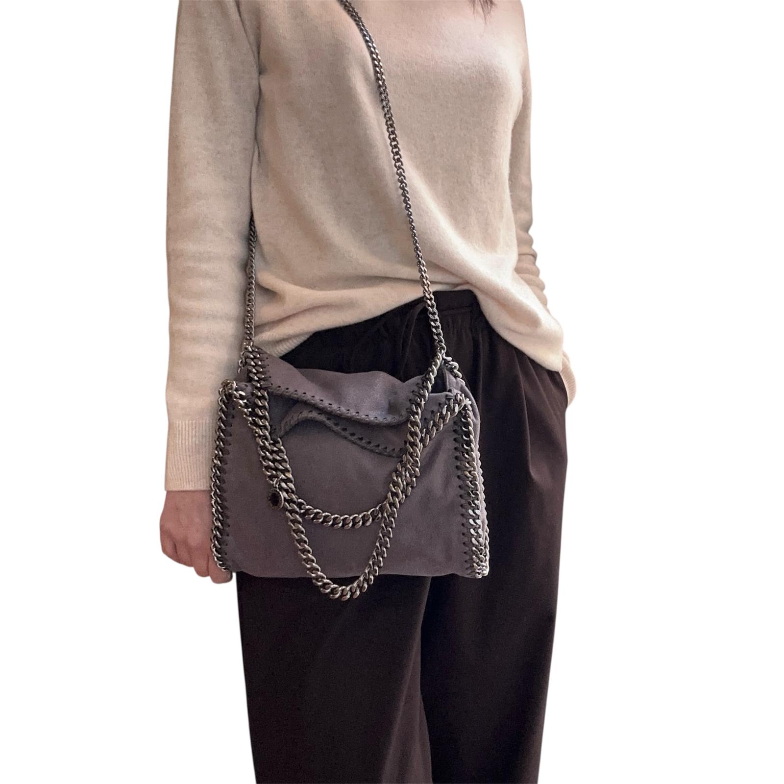 Borsa Stella McCartney a spalla Falabella Mini in eco suede grigia