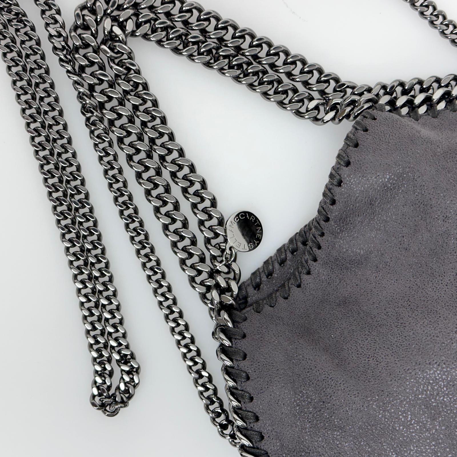 Borsa Stella McCartney a spalla Falabella Mini in eco suede grigia