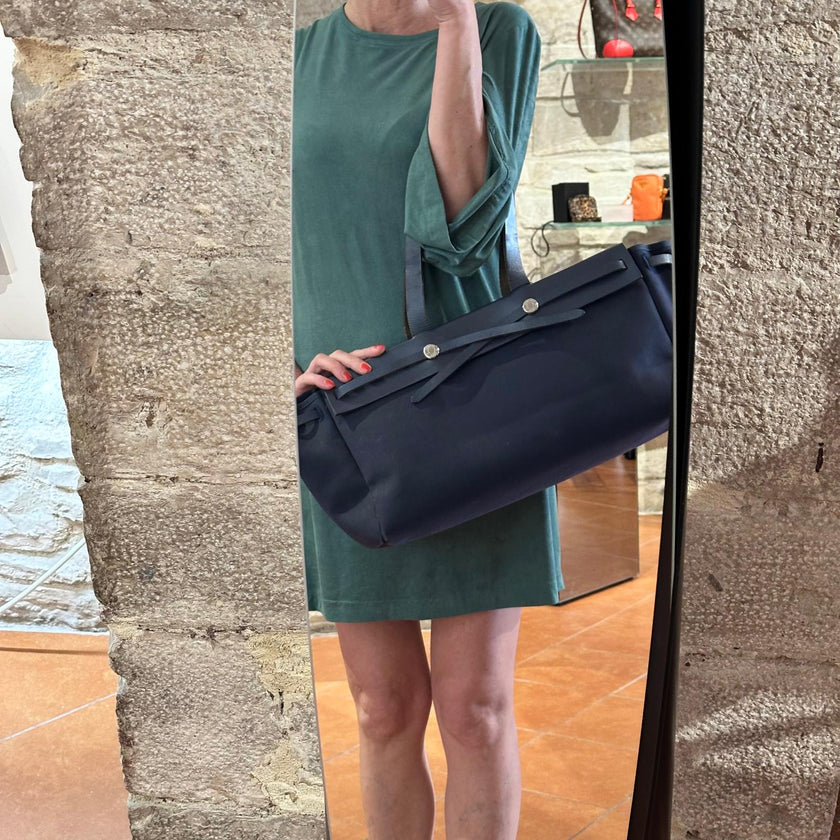 Borsa Hermès Herbag Zip MM in Tela Blu Navy e Pelle – Completa di Dustbag