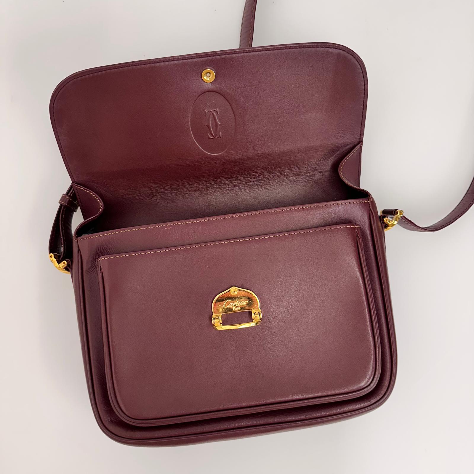Borsa a Tracolla C de Cartier in pelle bordeaux box anni ’90